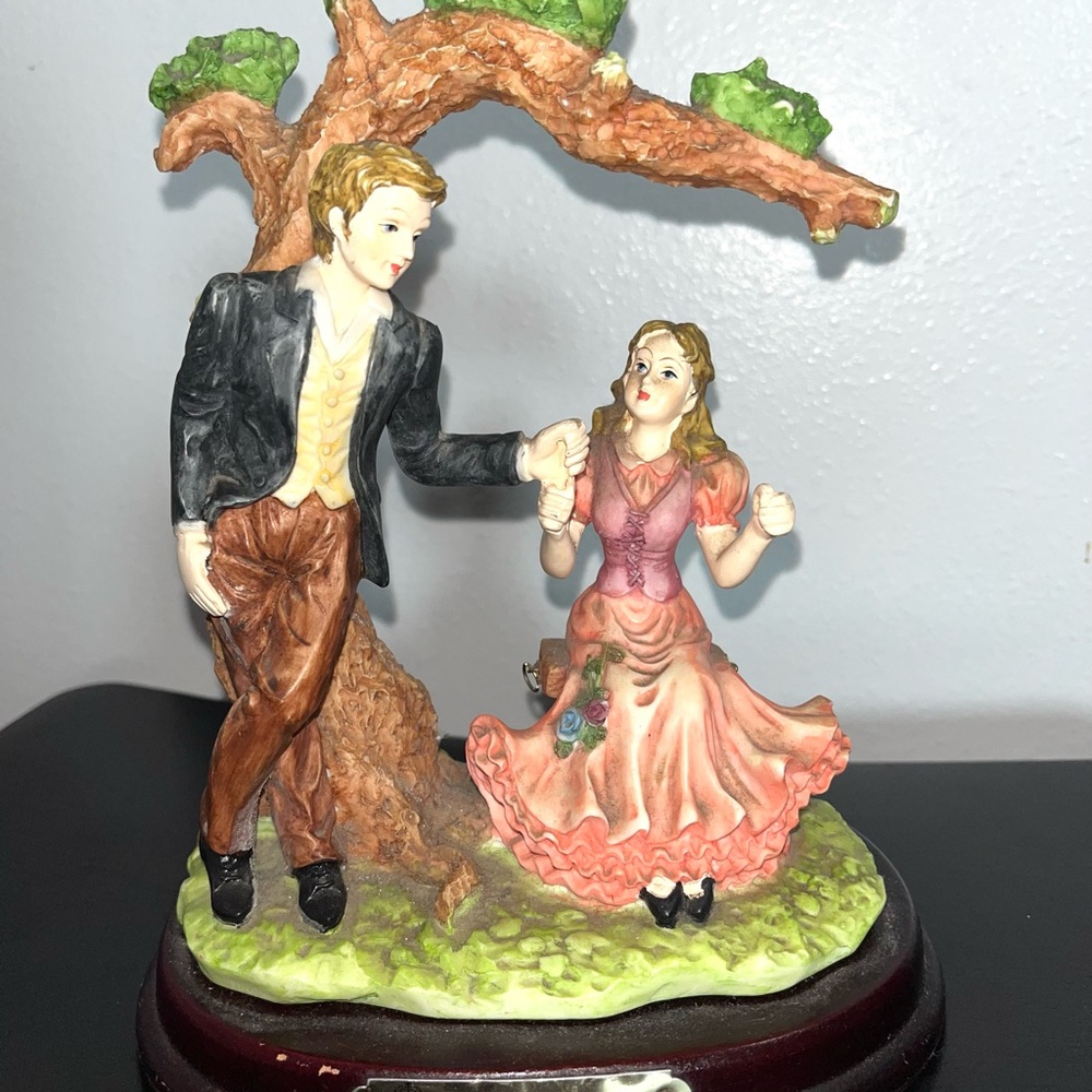 Ruby collection Charming Figurine of Couple Under Tree 8” tall.
